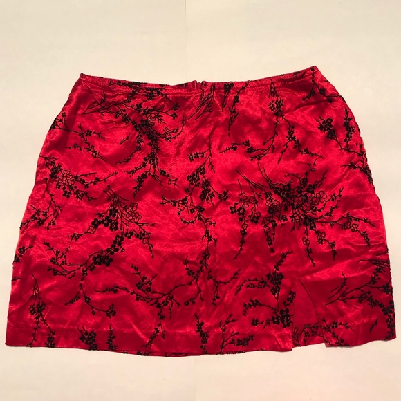 CCO SALE Vintage Red Mini Skirt - Picture 2 of 7